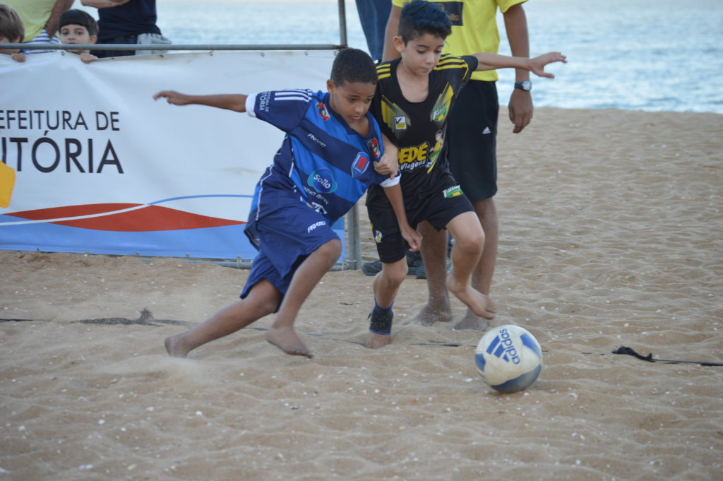 Vitória Kids Beach Soccer Cup chega às semifinais