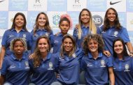 Brasil apresenta sua primeira seleção feminina de beach soccer