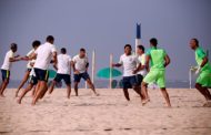 Seleções adulta e sub-20 iniciam treinos oficiais em Copacabana